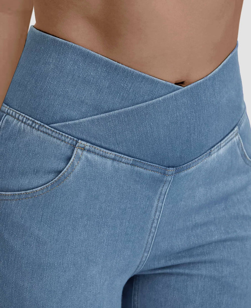 Calça Jeans de Cintura Alta Cruzada [PROMOÇÃO EXCLUSIVA - SÓ HOJE]